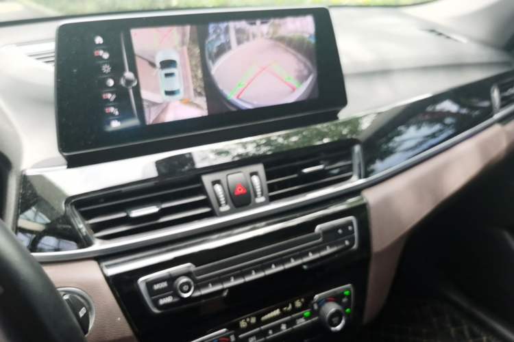 Used BMW X1 2020 sDrive20Li Premium Edition Audio And AC Panel