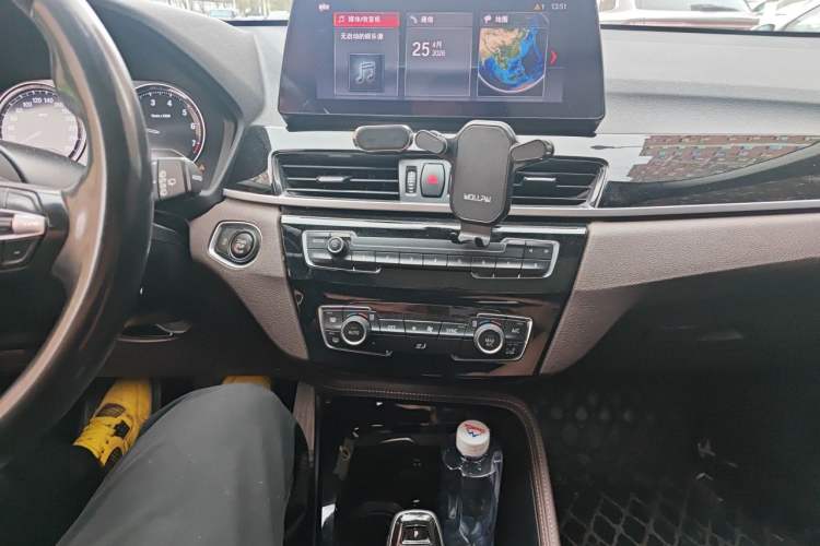 Used BMW X1 2020 sDrive20Li Premium Edition Audio And AC Panel