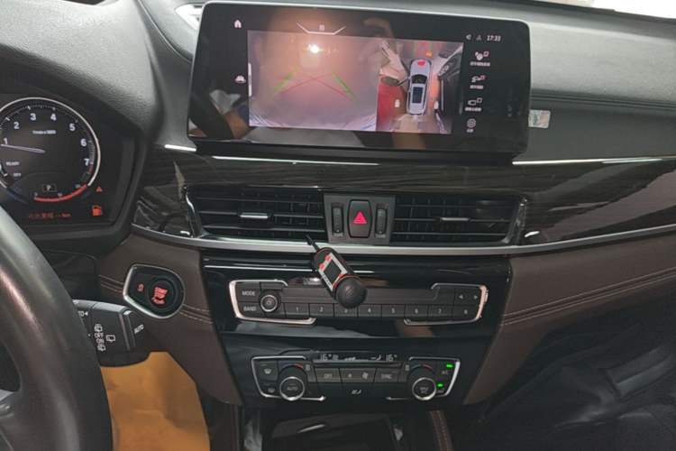Used BMW X1 2020 xDrive25Li Luxury Edition Audio And AC Panel