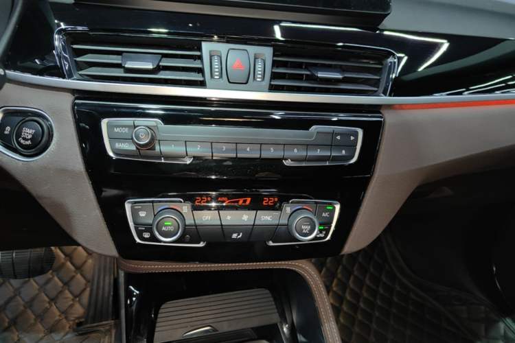 Used BMW X1 2020 sDrive20Li Premium Edition Audio And AC Panel