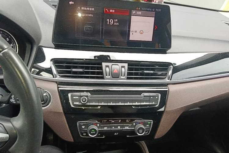 Used BMW X1 2020 sDrive20Li Premium Edition Audio And AC Panel