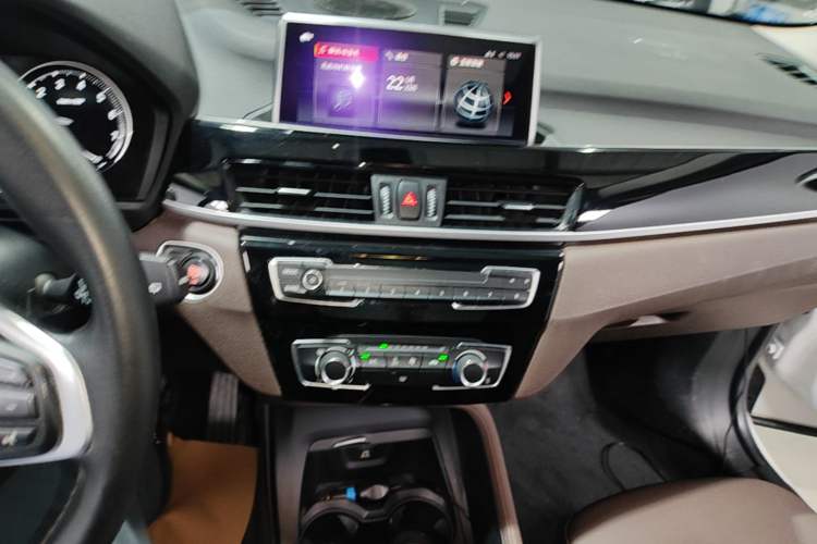 Used BMW X1 2020 sDrive20Li Fashion Model Audio And AC Panel