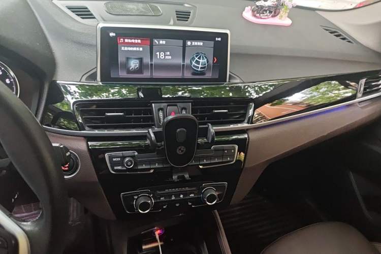 Used BMW X1 2020 sDrive20Li Fashion Model Audio And AC Panel