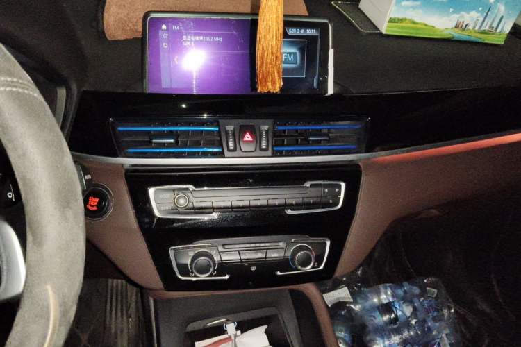 Used BMW X1 2020 sDrive20Li Fashion Model Audio And AC Panel