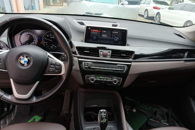 Used BMW X1 2020 sDrive20Li Fashion Model Audio And AC Panel