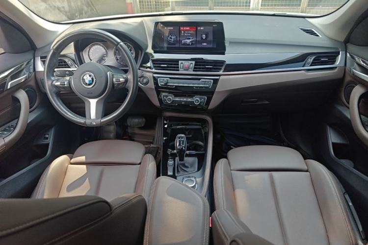 Used BMW X1 2020 sDrive20Li Premium Edition Center Console