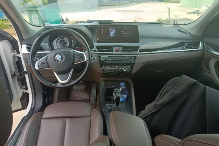 Used BMW X1 2020 sDrive25Li Leading Model Center Console