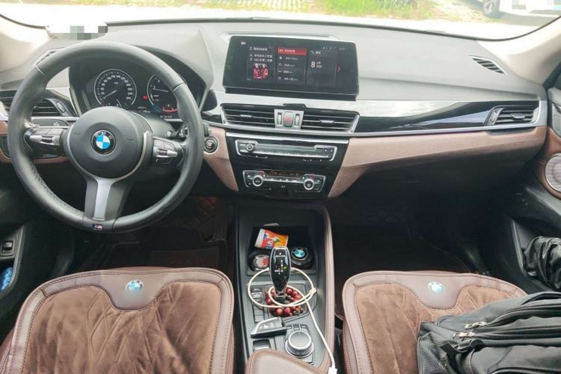 Used BMW X1 2020 sDrive25Li Leading Model Center Console