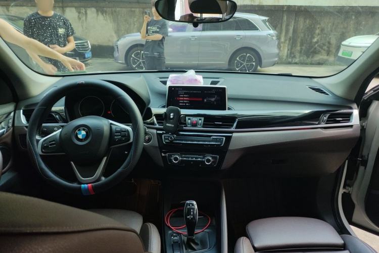Used BMW X1 2020 sDrive20Li Fashion Model Center Console