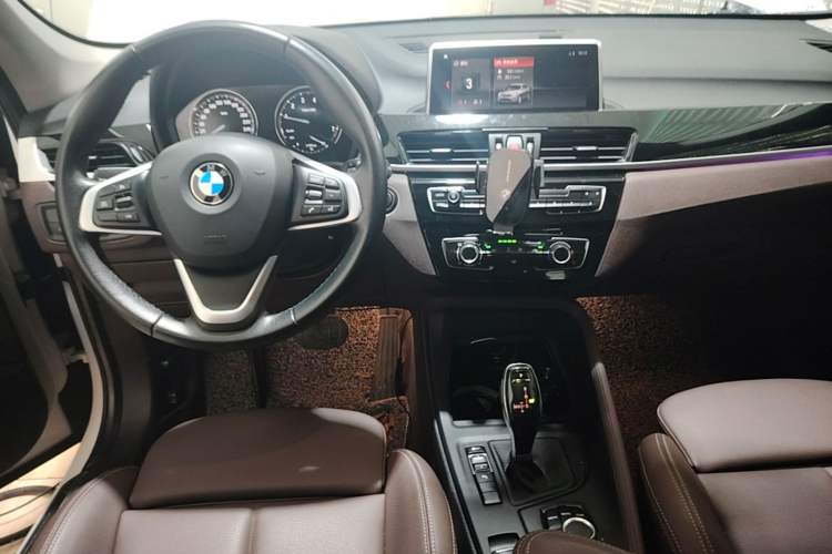 Used BMW X1 2020 sDrive20Li Fashion Model Center Console