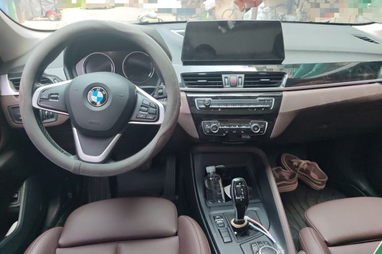 Used BMW X1 2020 sDrive25Li Leading Model Center Console