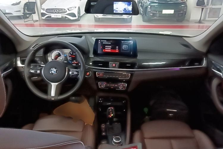 Used BMW X1 2020 xDrive25Li Luxury Edition Center Console