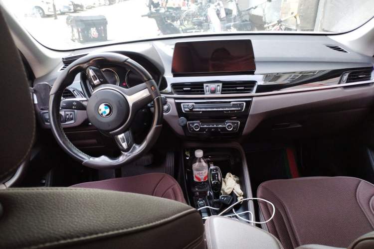 Used BMW X1 2020 sDrive20Li Premium Edition Center Console