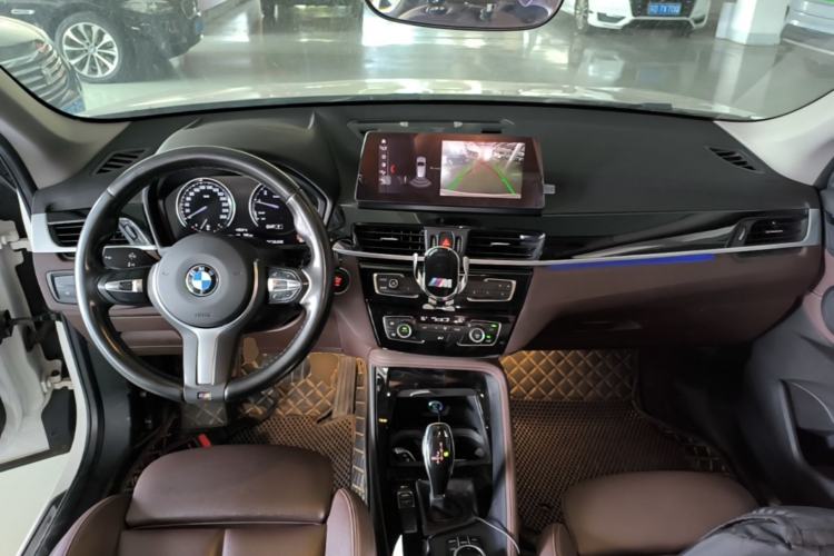 Used BMW X1 2020 sDrive20Li Premium Edition Center Console