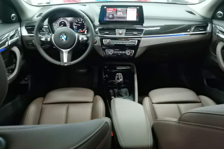Used BMW X1 2020 xDrive25Li Luxury Edition Center Console