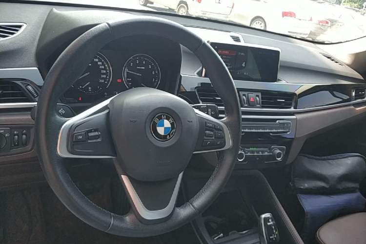 Used BMW X1 2020 sDrive20Li Fashion Model Center Console