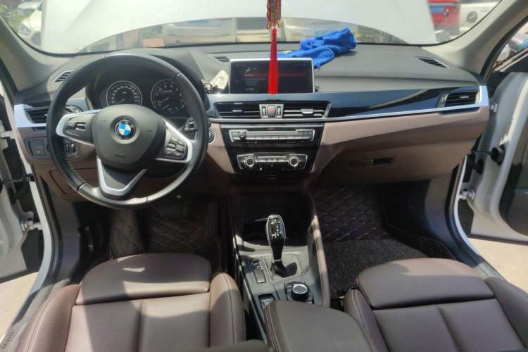 Used BMW X1 2020 sDrive20Li Fashion Model Center Console