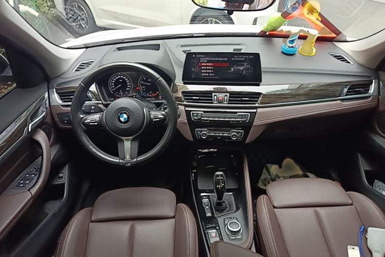 Used BMW X1 2020 xDrive25Li Luxury Edition Center Console