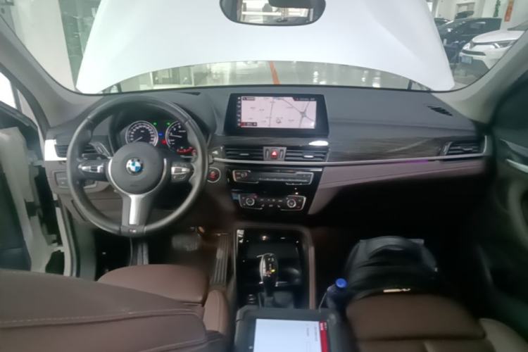 Used BMW X1 2020 xDrive25Li Luxury Edition Center Console