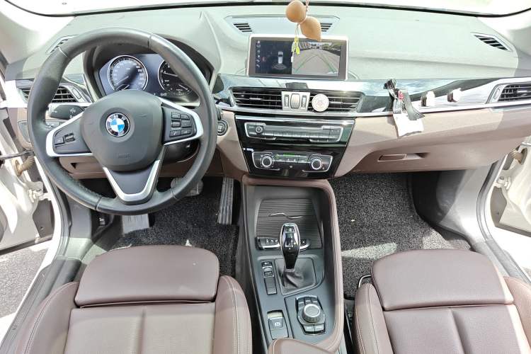 Used BMW X1 2020 sDrive20Li Fashion Model Center Console