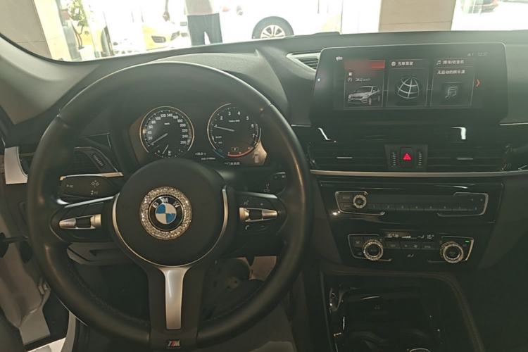 Used BMW X1 2020 sDrive20Li Premium Edition Center Console