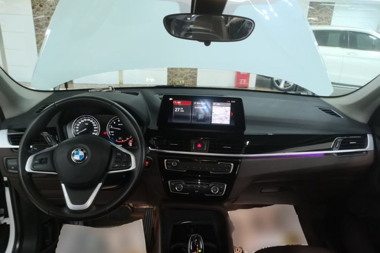 Used BMW X1 2020 sDrive25Li Leading Model Center Console
