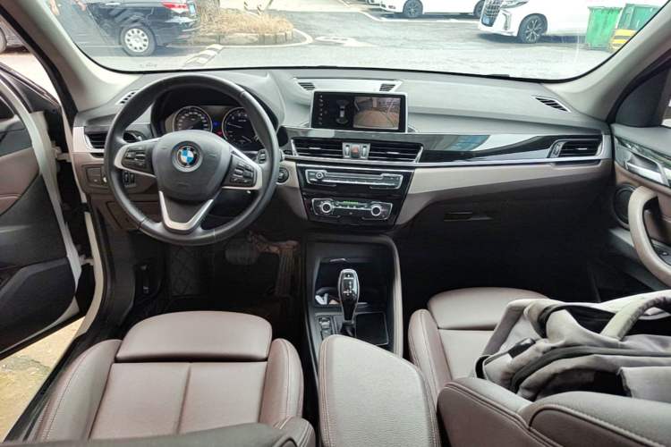 Used BMW X1 2020 sDrive20Li Fashion Model Center Console