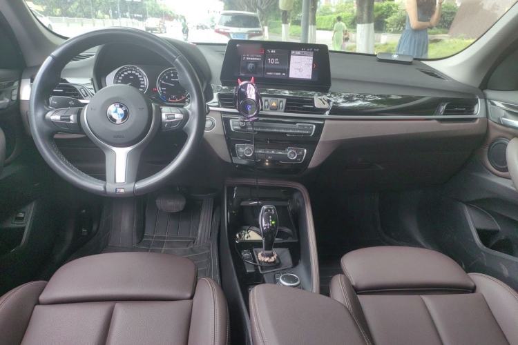 Used BMW X1 2020 sDrive20Li Premium Edition Center Console