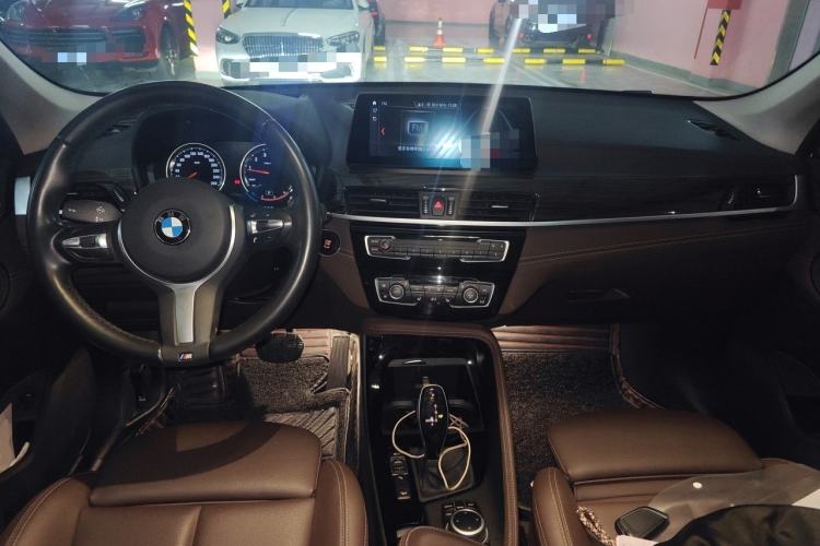 Used BMW X1 2020 xDrive25Li Luxury Edition Center Console