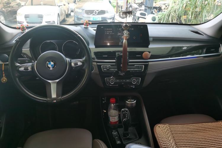 Used BMW X1 2020 xDrive25Li Luxury Edition Center Console