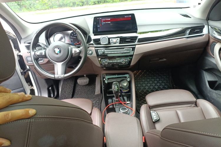 Used BMW X1 2020 sDrive20Li Premium Edition Center Console