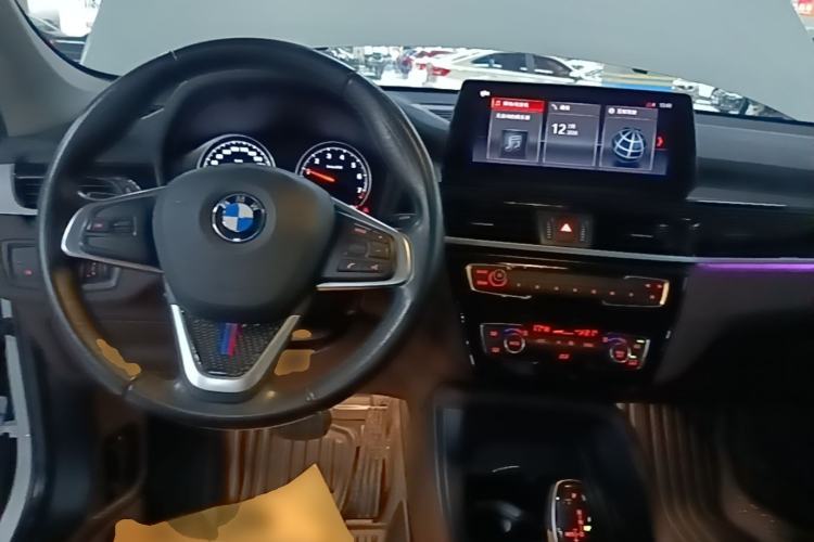 Used BMW X1 2020 sDrive25Li Leading Model Center Console