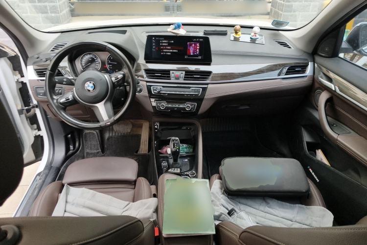 Used BMW X1 2020 xDrive25Li Luxury Edition Center Console