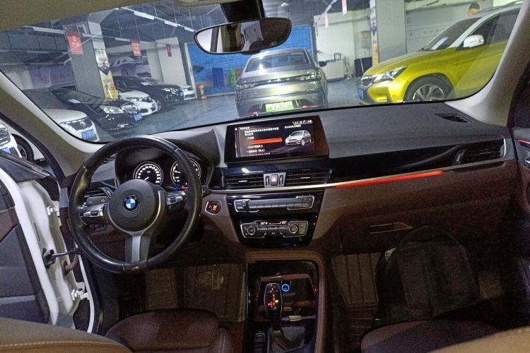 Used BMW X1 2020 sDrive20Li Premium Edition Center Console