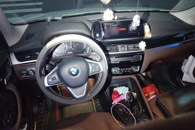 Used BMW X1 2020 sDrive25Li Leading Model Center Console