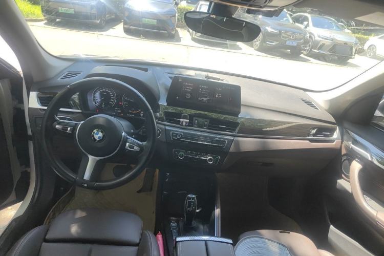 Used BMW X1 2020 xDrive25Li Luxury Edition Center Console