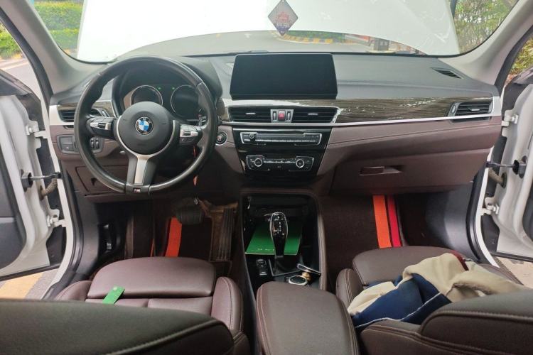 Used BMW X1 2020 xDrive25Li Luxury Edition Center Console