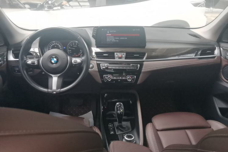 Used BMW X1 2020 xDrive25Li Luxury Edition Center Console