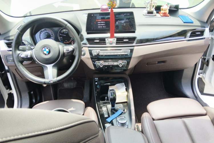 Used BMW X1 2020 sDrive20Li Premium Edition Center Console