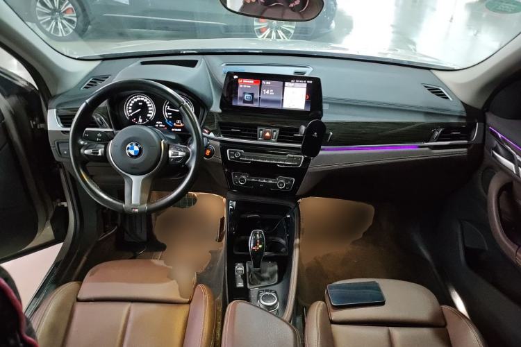 Used BMW X1 2020 xDrive25Li Luxury Edition Center Console