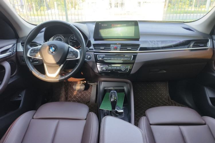 Used BMW X1 2020 sDrive25Li Leading Model Center Console