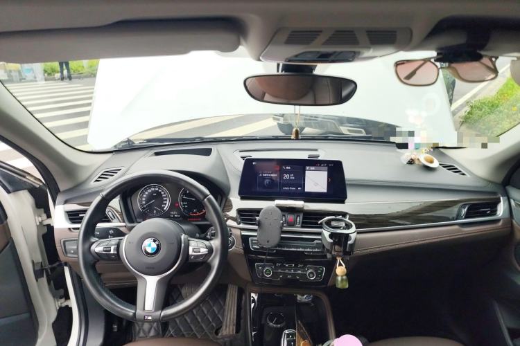 Used BMW X1 2020 xDrive25Li Luxury Edition Center Console