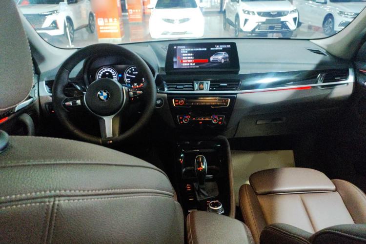 Used BMW X1 2020 sDrive20Li Premium Edition Center Console