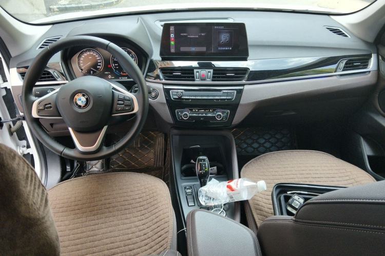 Used BMW X1 2020 sDrive25Li Leading Model Center Console