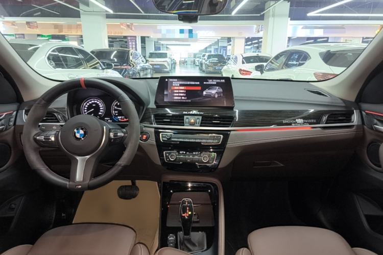 Used BMW X1 2020 xDrive25Li Luxury Edition Center Console