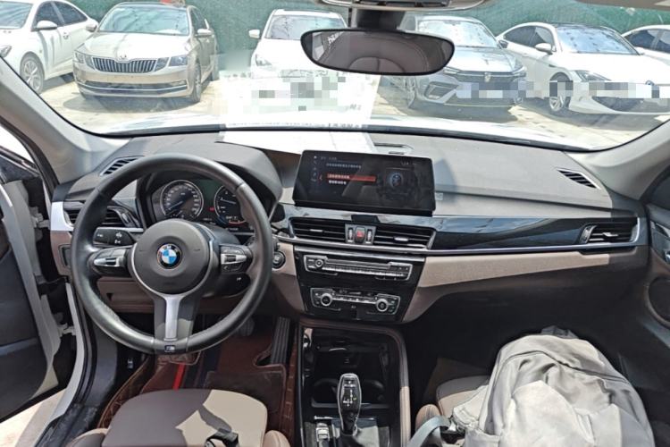 Used BMW X1 2020 sDrive20Li Premium Edition Center Console