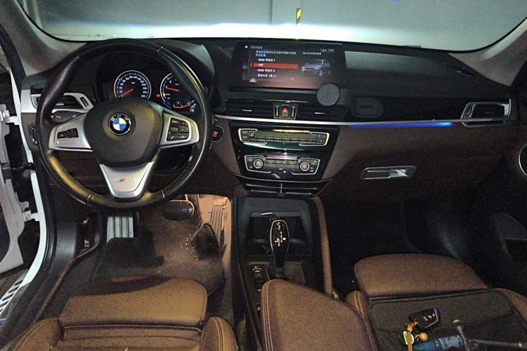 Used BMW X1 2020 sDrive25Li Leading Model Center Console