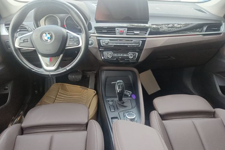 Used BMW X1 2020 sDrive25Li Leading Model Center Console