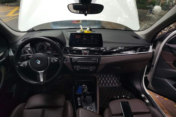 Used BMW X1 2020 sDrive20Li Premium Edition Center Console