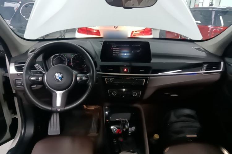 Used BMW X1 2020 sDrive20Li Premium Edition Center Console